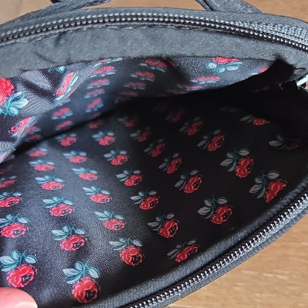 Vera Bradley Black Quilted Small Crossbody Pouch - Picture 5 of 9